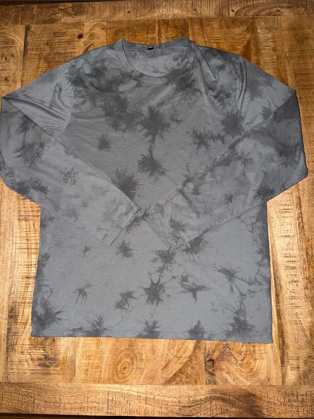 lululemon athletica Men's Long-Sleeve Tie-Dye Crewneck - Gray